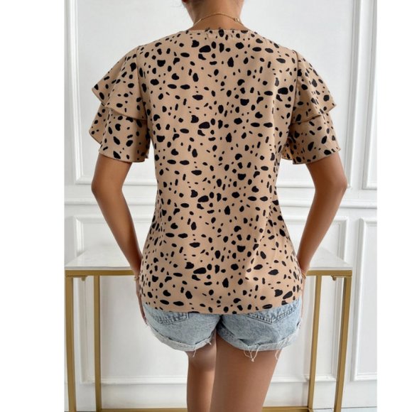 SHEIN Dalmatian Print Butterfly Sleeve Blouse In Leopard Size L NWOT - Picture 2 of 3